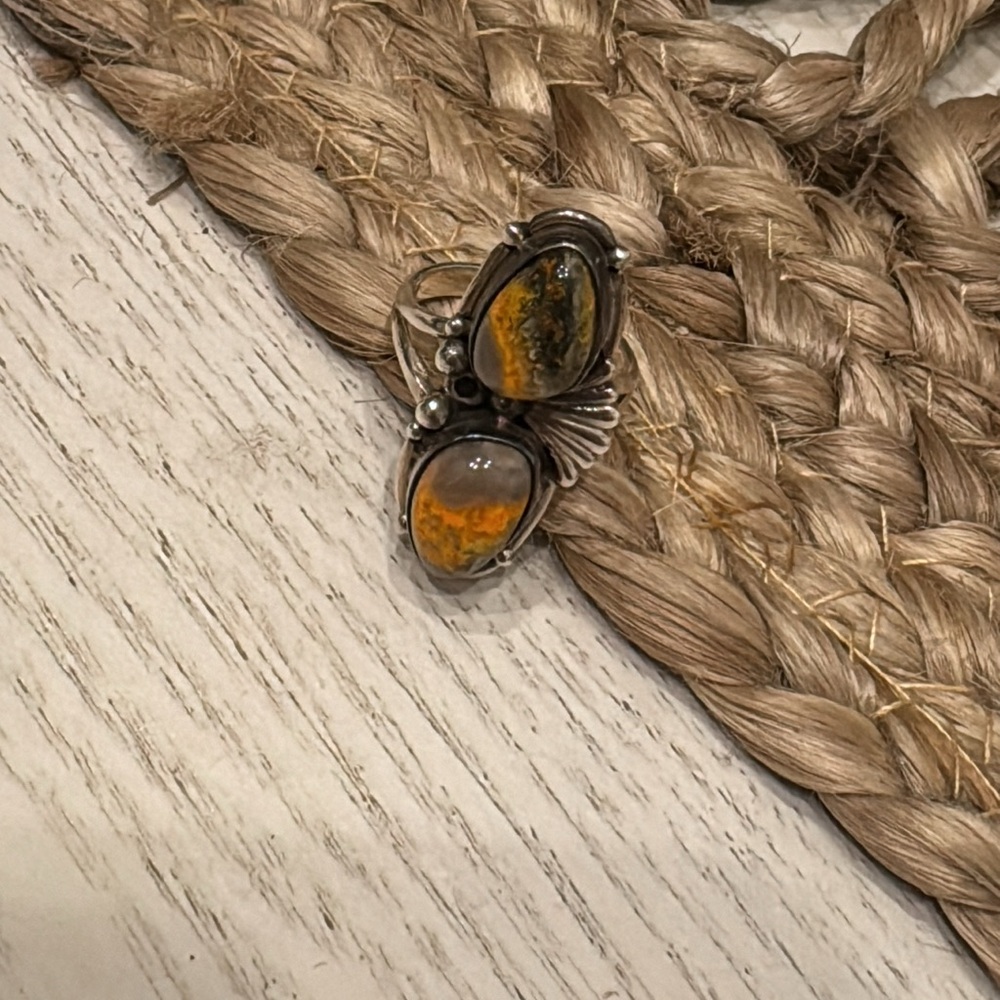 🐝𝙎𝙏𝙐𝙉𝙉𝙄𝙉𝙂 𝙎𝙏𝙀𝙍𝙇𝙄𝙉𝙂 𝙎𝙄𝙇𝙑𝙀𝙍 𝙍𝙄𝙉𝙂 𝙒𝙄𝙏𝙃 𝘽𝙐𝙈𝘽𝙇𝙀 𝘽𝙀𝙀 𝙅𝘼𝙎𝙋𝙀𝙍 𝙎𝙏𝙊𝙉𝙀𝙎 - Picture 6 of 10